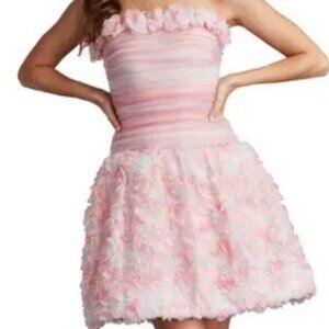 Tadashi Shoji Pale Pink 3-D Floral Strapless Cocktail Dress